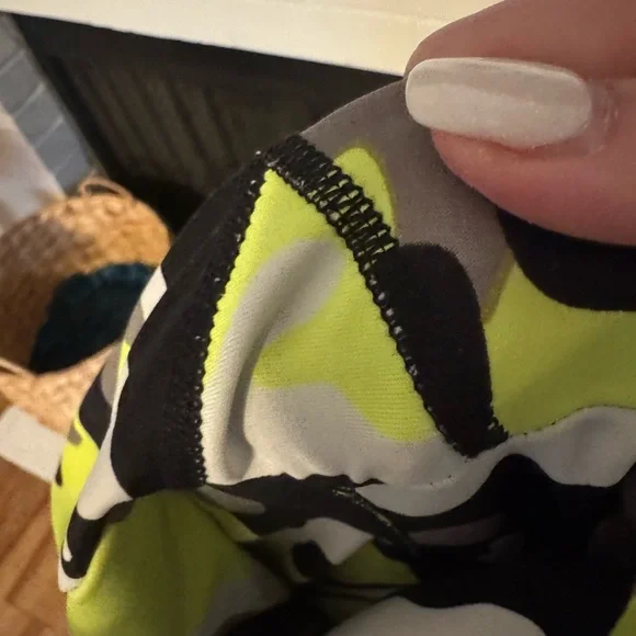 Women’s Yellow Camouflage Leggings - Picture 9 of 9